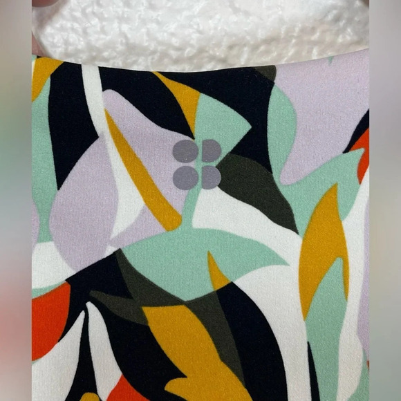 Anthropologie Sweaty Betty Power High Neck Bra Tank Top in Green Frond Print XS - Picture 8 of 10